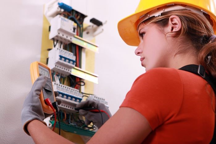 HV/LV Electrical Authorization Certification for Electrical Team