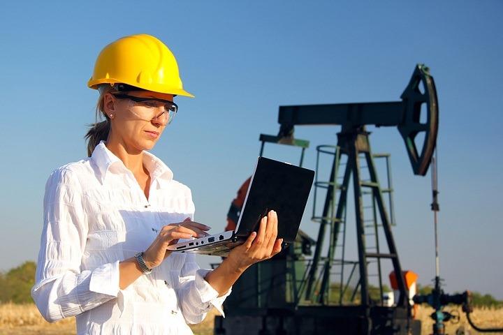 Subsurface Evaluator: Reservoir Surveillance & Monitoring Strategies