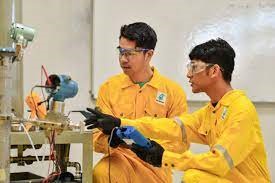 Maintenance & Calibration of Field Instruments in Oil & Gas Industry